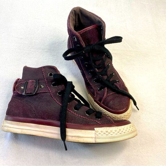 CONVERSE CHUCK TAYLOR HI TOP ALL STARS - Picture 1 of 12